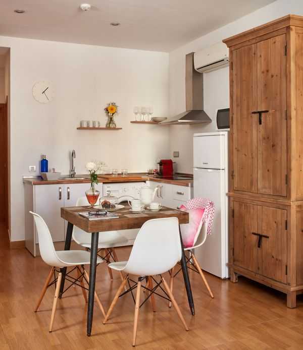 Нехитрые правила разных вариантов расстановки мебели на кухне
