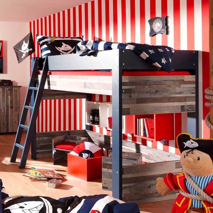 Тематический интерьер детской комнаты для мальчика: жажда приключений для поклонника пиратов