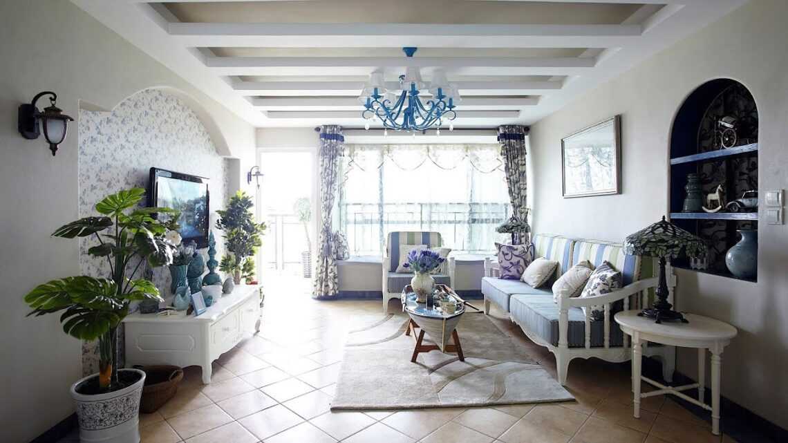 Средиземноморский стиль в интерьере кухни, гостиной: проект одноэтажного дома с мебелью
 - 27 фото
