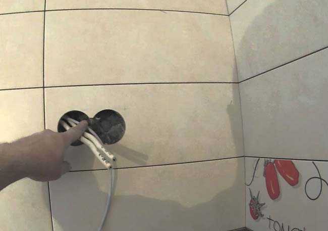 Чем сверлить керамическую плитку в ванной