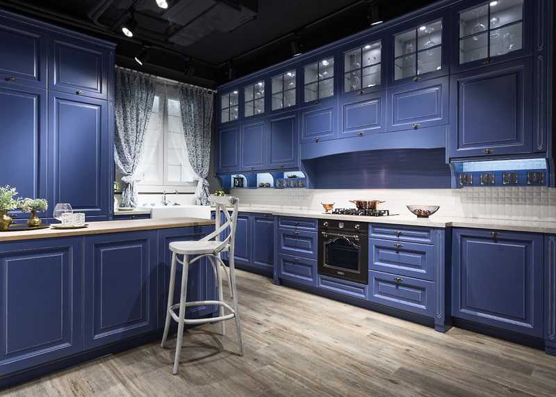 Дизайн кухни синего цвета: сочетание синего с другими оттенками, реальные фото
