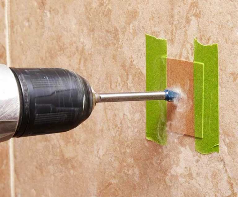 Как просверлить отверстие в кафельной плитке на стене — практическое руководство