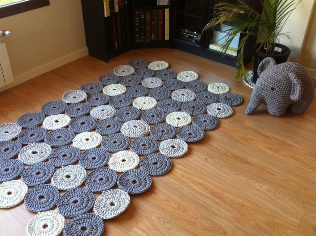 Как сделать коврик своими руками: 115 фото необычного и красивого ковра для дома