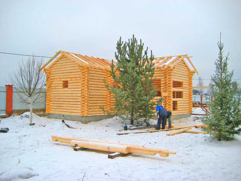 Кирпичная кладка в зимнее время. надо ли строить кирпичный дом зимой?