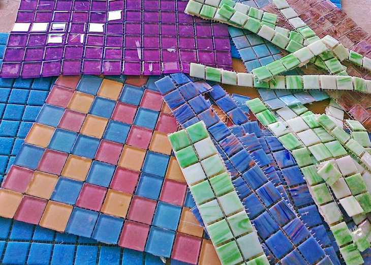 Укладка мозаики (видео): как производится укладка мозаичной плитки своими руками