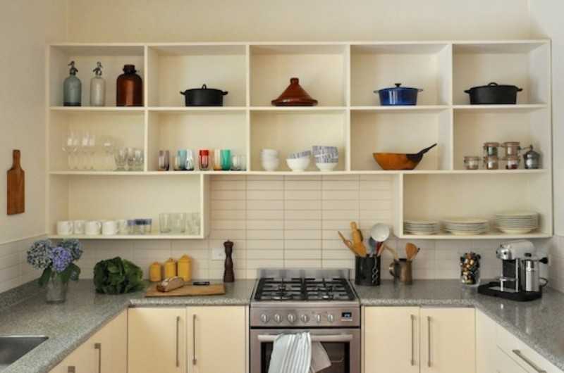Угловые полки для кухни навесные открытые: фото в интерьере как повесить