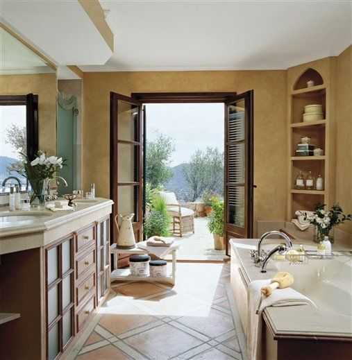 Средиземноморский стиль (92 фото): интерьер ванной комнаты, кухни и спальни, декор окон дома, лестницы и террасы, выбор мебели для ремонта в средиземноморском стиле
