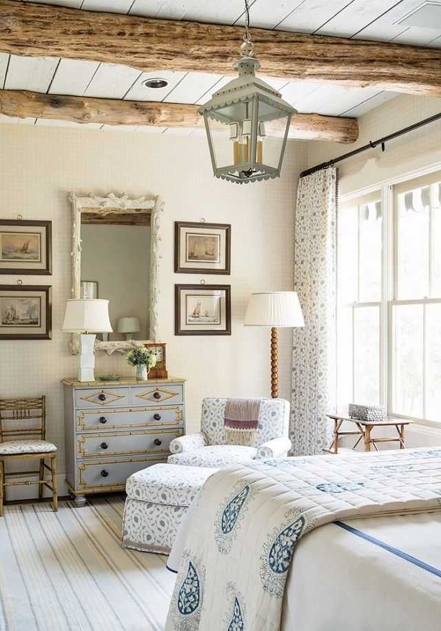 Спальня в деревенском стиле - 100 фото идей в интерьере спальни