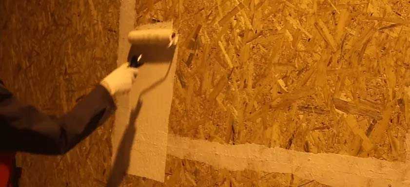 Чем покрасить осб плиту снаружи и внутри помещения: выбор и нанесение состава (фото, видео)