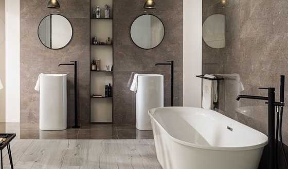 10 идей для отделки стен в ванной керамогранитом