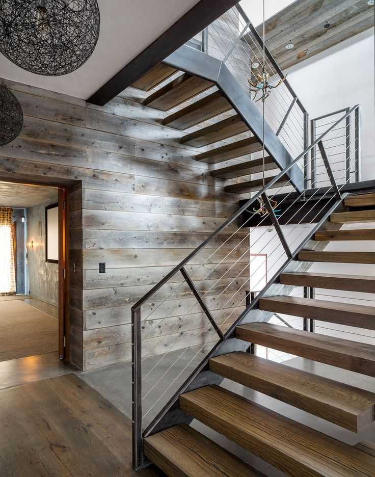 Освещение лестниц на второй этаж в частном доме: фото, варианты естественного и искусственного освещения