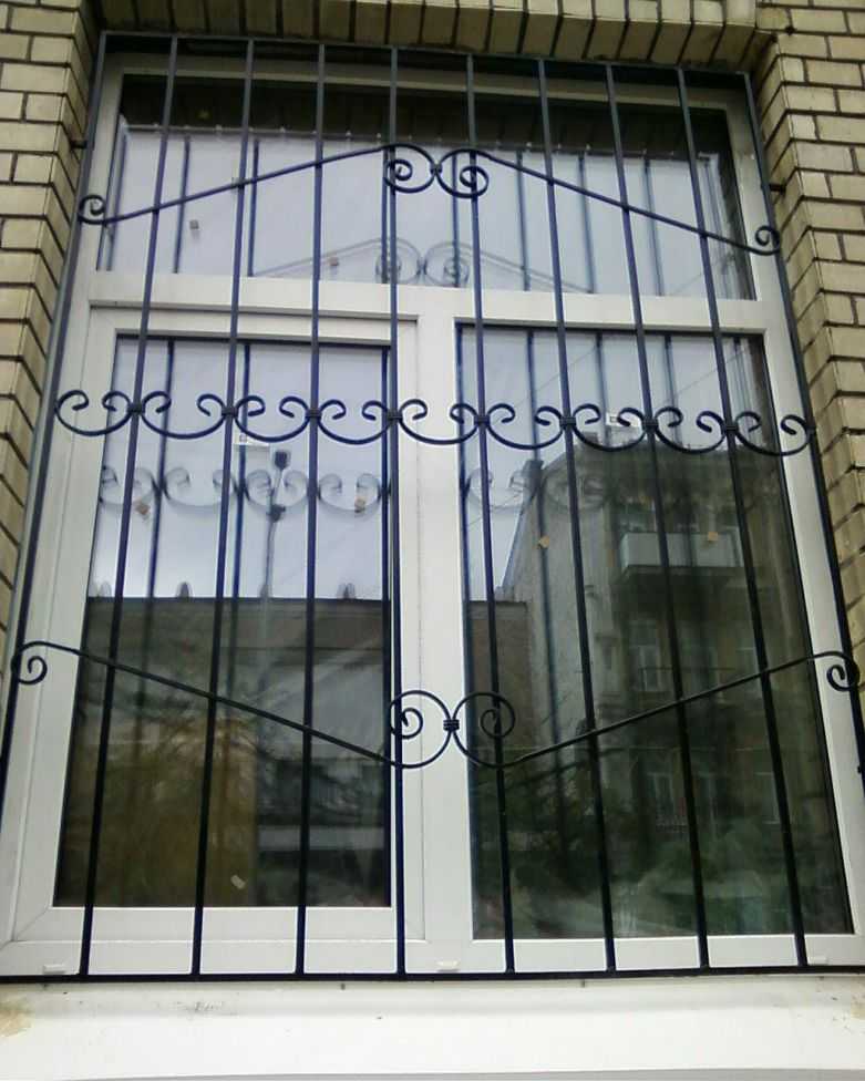 Кованые решетки на окна - порядок установки своими руками, пошагово