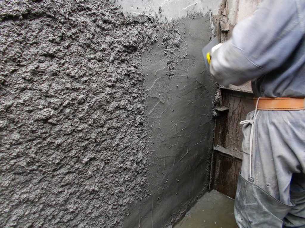 Штукатурка стен по маякам (46 фото): как штукатурить потолк своими руками, нужно ли убирать после штукатурки