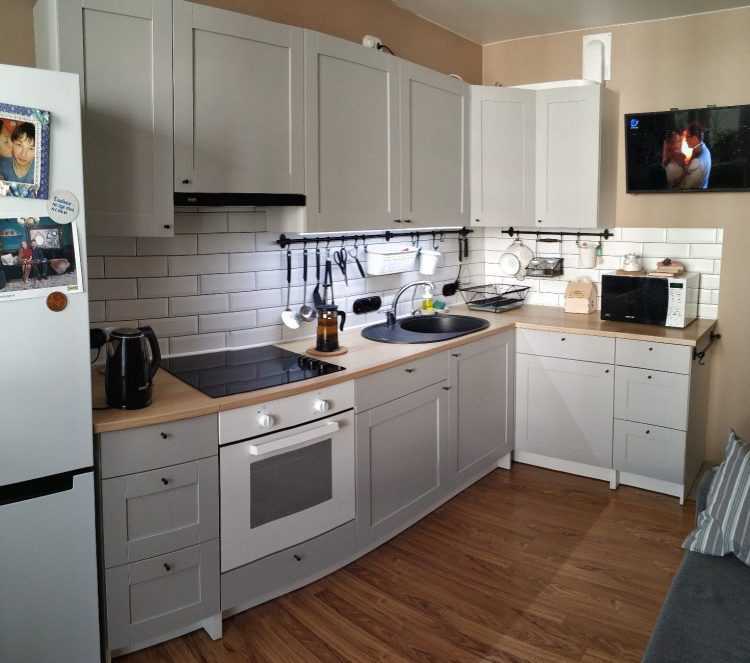 Кухни икеа (56 фото): гарнитуры будбин и другие варианты в интерьере, инструкция по выбору, видео и фото