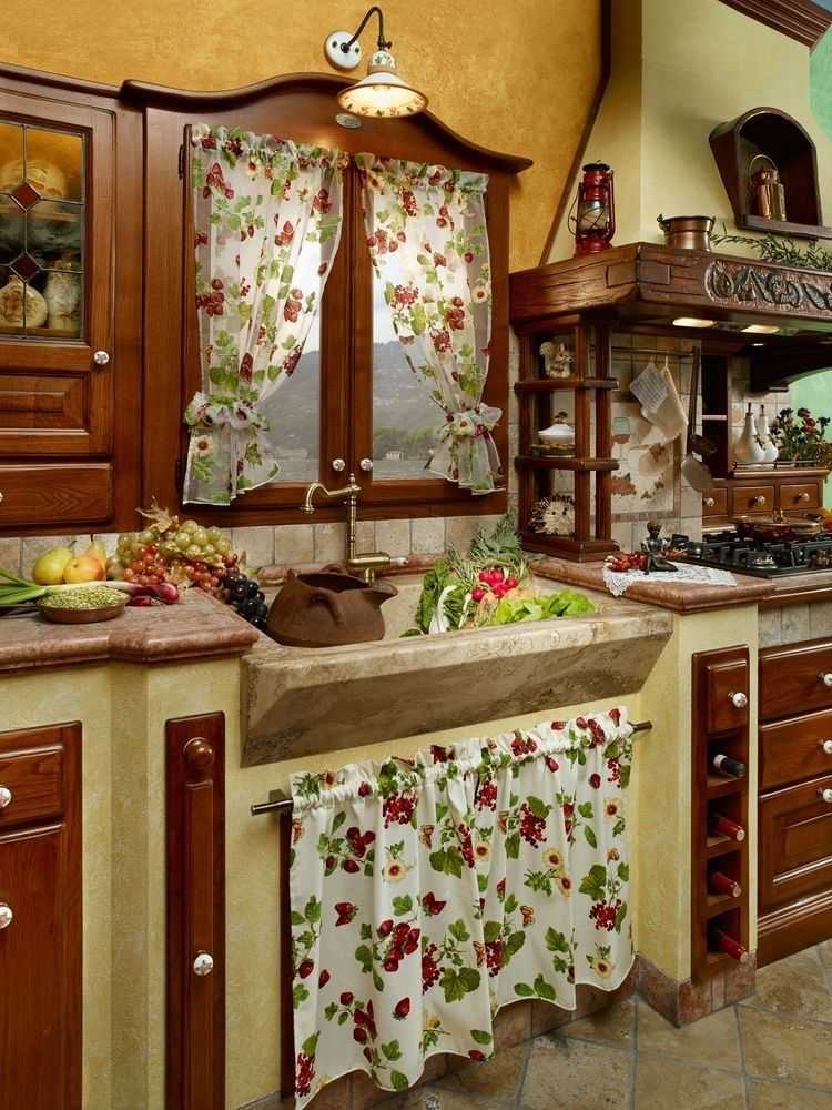 Кухни под старину (60 фото): выбираем старинный кухонный гарнитур из дерева, мебель из сосны в белом и других цветах