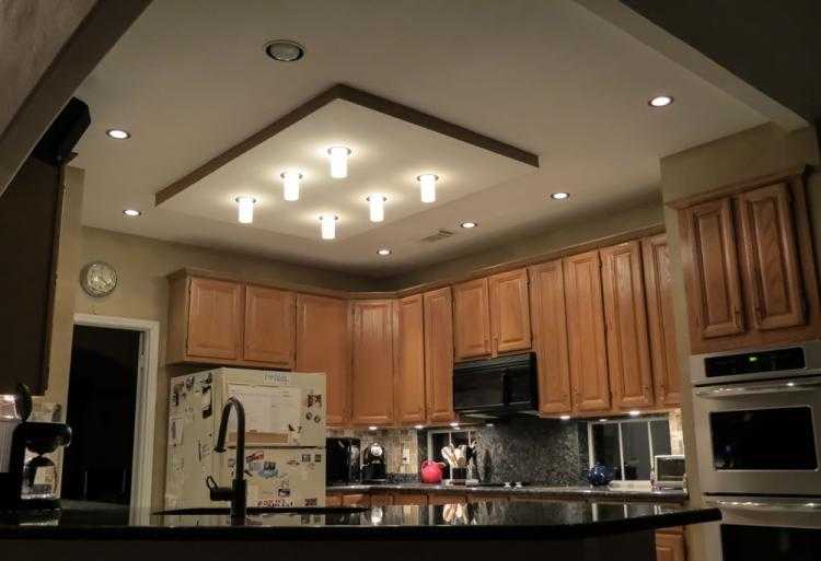 Потолок из гипсокартона на кухне (43 фото): варианты красивого дизайна подвесных фигурных двухуровневых или многоуровневых потолков