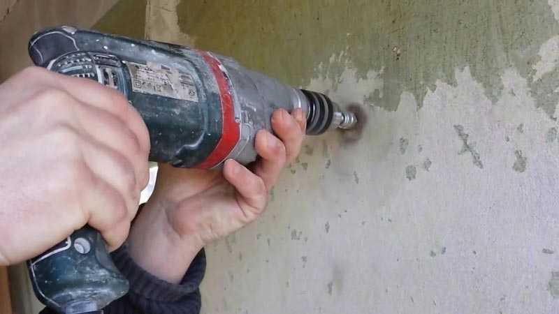 Как снять краску со стен: инструменты для снятия механическим способом, который поможет убрать старый слой быстро или химическое средство для снятия краски в домашних условиях