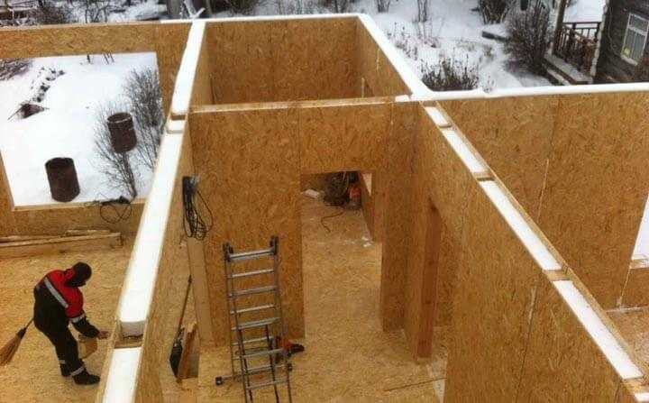 Можно ли строить дом зимой? особенности зимнего строительства